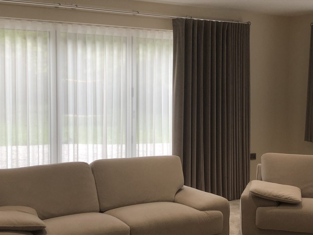 Wave Curtains and Pole System